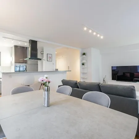 Le Sakura By Plaza Apartment Chessy  Exterior photo