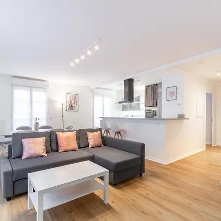 Le Sakura By Plaza Apartment Chessy  Exterior photo